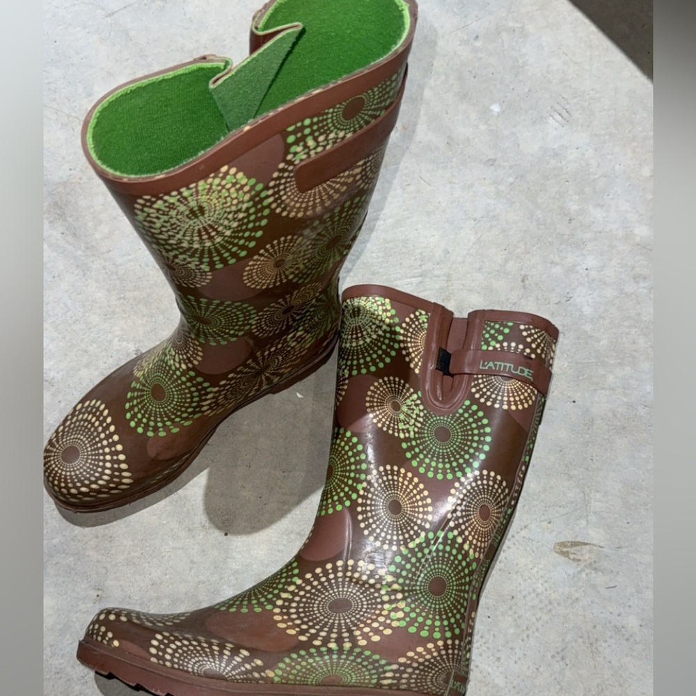 Latittude Steel Shank Brown and Green Patterned Boots | 6